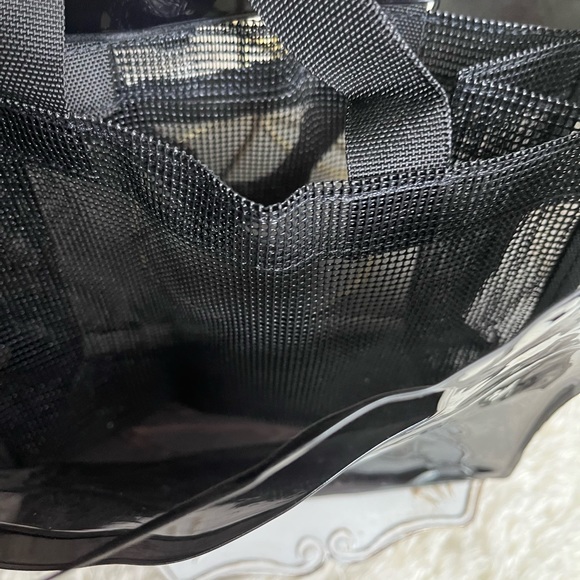 🥳 2pc mini vinyl tote bag with mesh liner black nwt - Picture 7 of 11